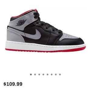 Jordan Kids' Grade School Air Jordan 1
Mid Basketball Shoes size 5Y